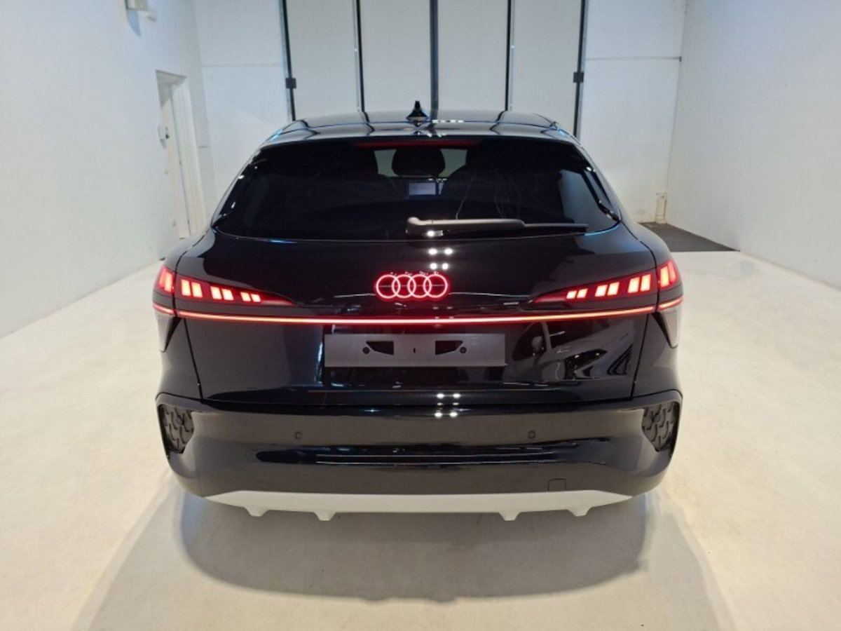 Audi Q3 Sportback 35 TDI quattro S tronic Business Plus (5)