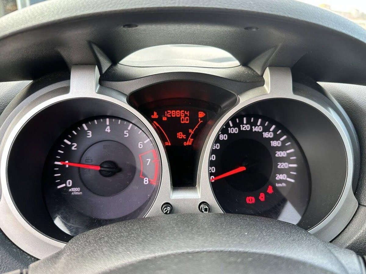 Nissan Juke 1.6 Tekna (11)