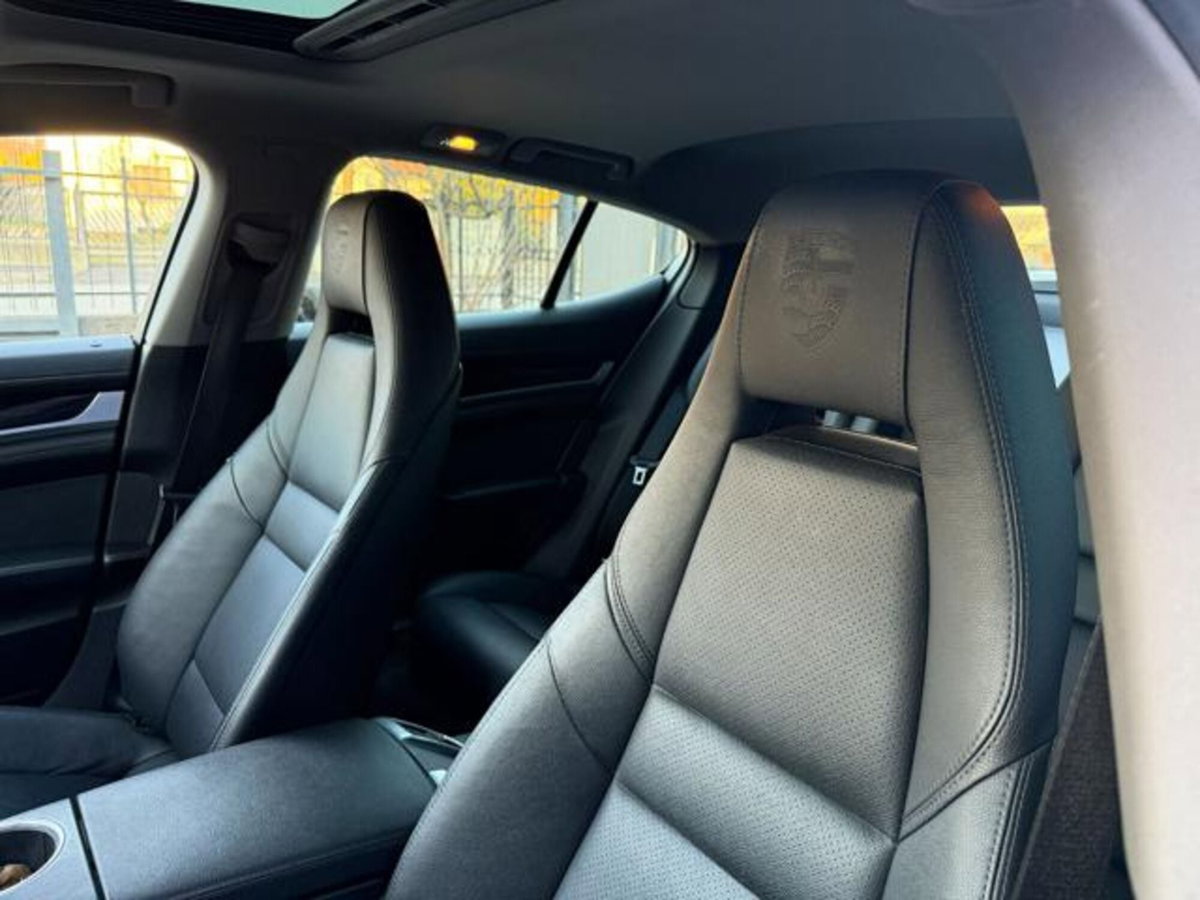 Porsche Panamera 3.6 Platinum Edition (8)