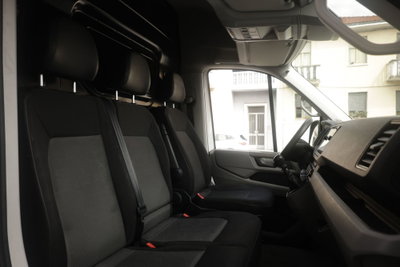 Volkswagen Veicoli Commerciali Crafter Furgone 30 2.0 tdi 140cv L3H3 Logistic auto (2)