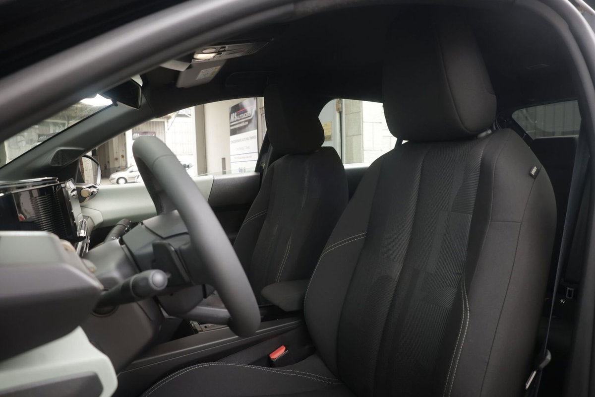 Lancia Ypsilon 1.2 mhev 110cv e-dct (16)