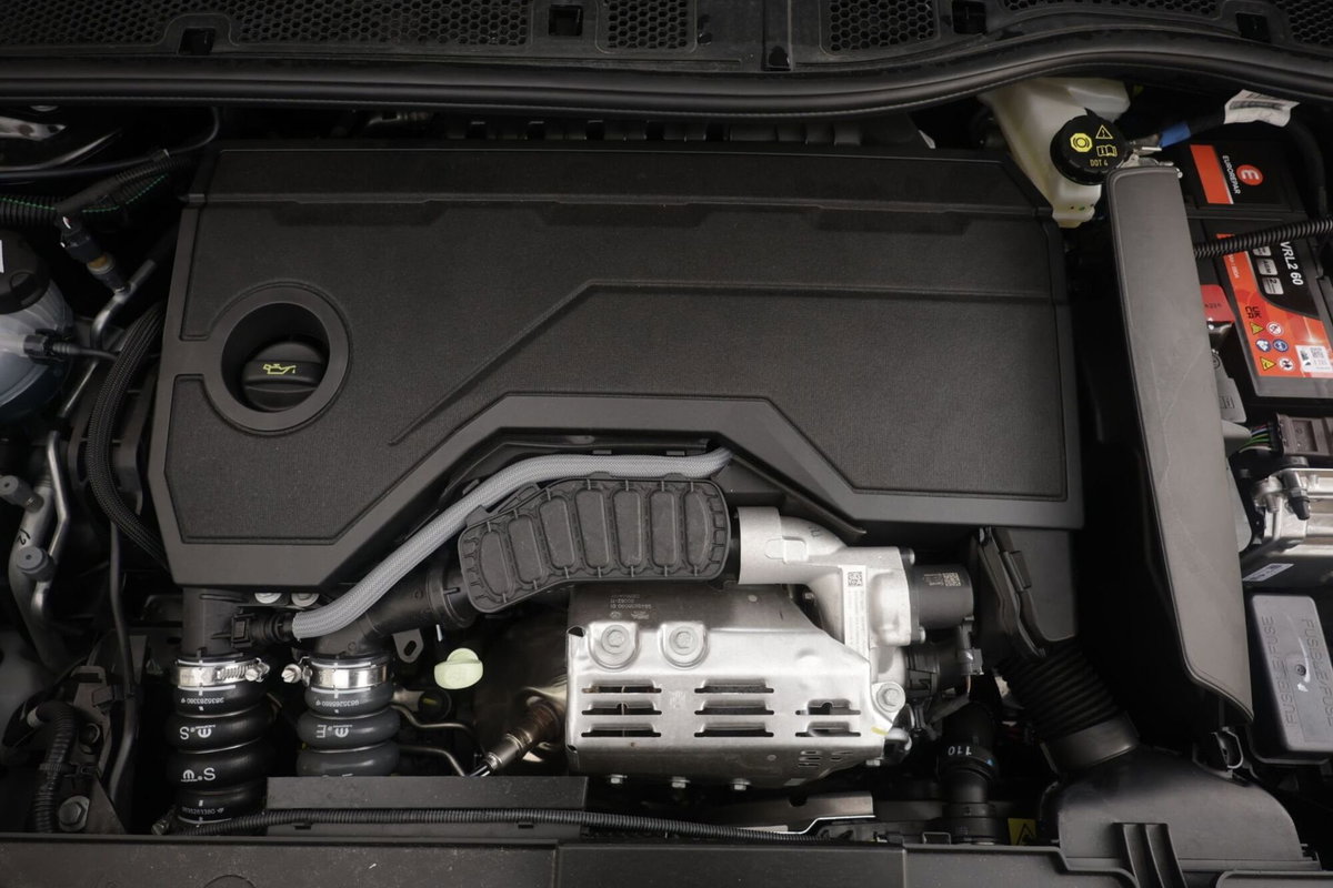 Lancia Ypsilon 1.2 mhev 110cv e-dct (19)