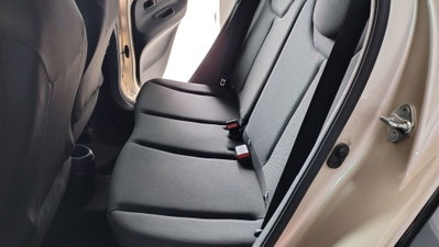 Toyota Aygo X 1.0 Trend 72cv (10)
