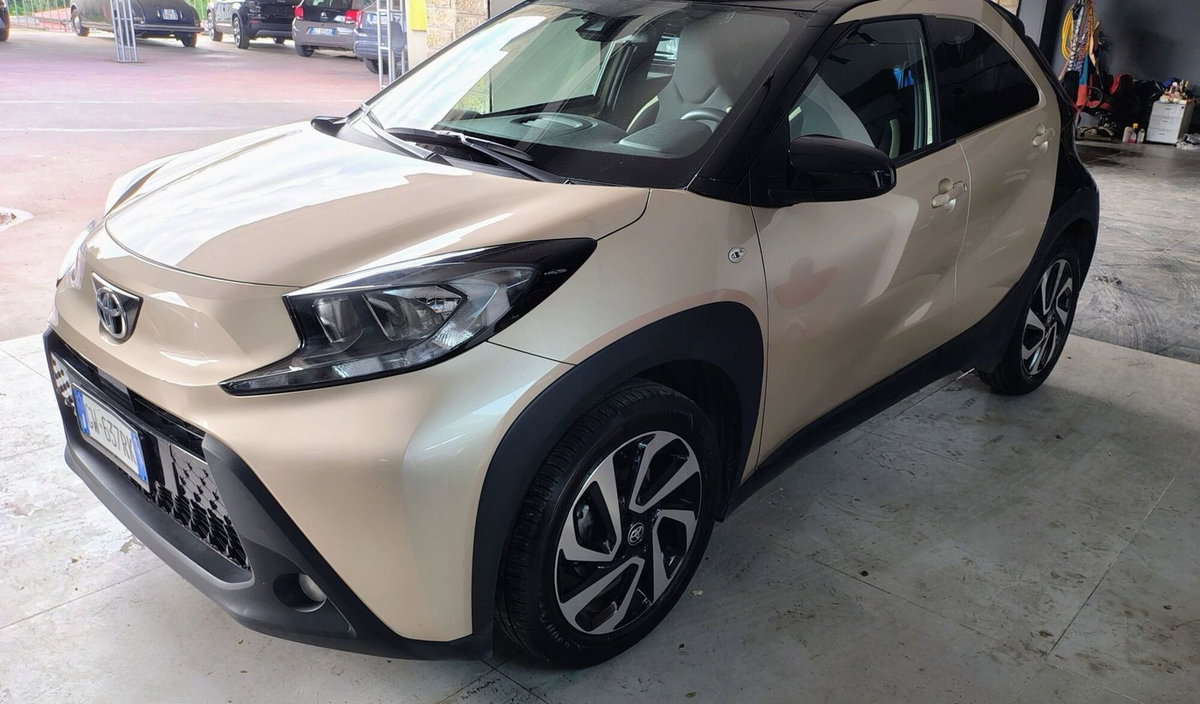 Toyota Aygo X 1.0 Trend 72cv (2)