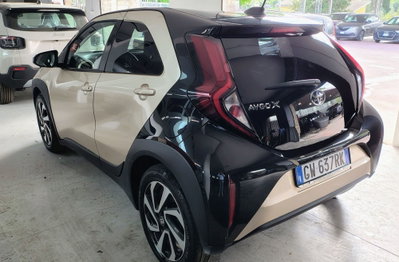 Toyota Aygo X 1.0 Trend 72cv (4)