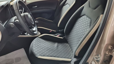 Toyota Aygo X 1.0 Trend 72cv (7)