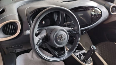 Toyota Aygo X 1.0 Trend 72cv (8)