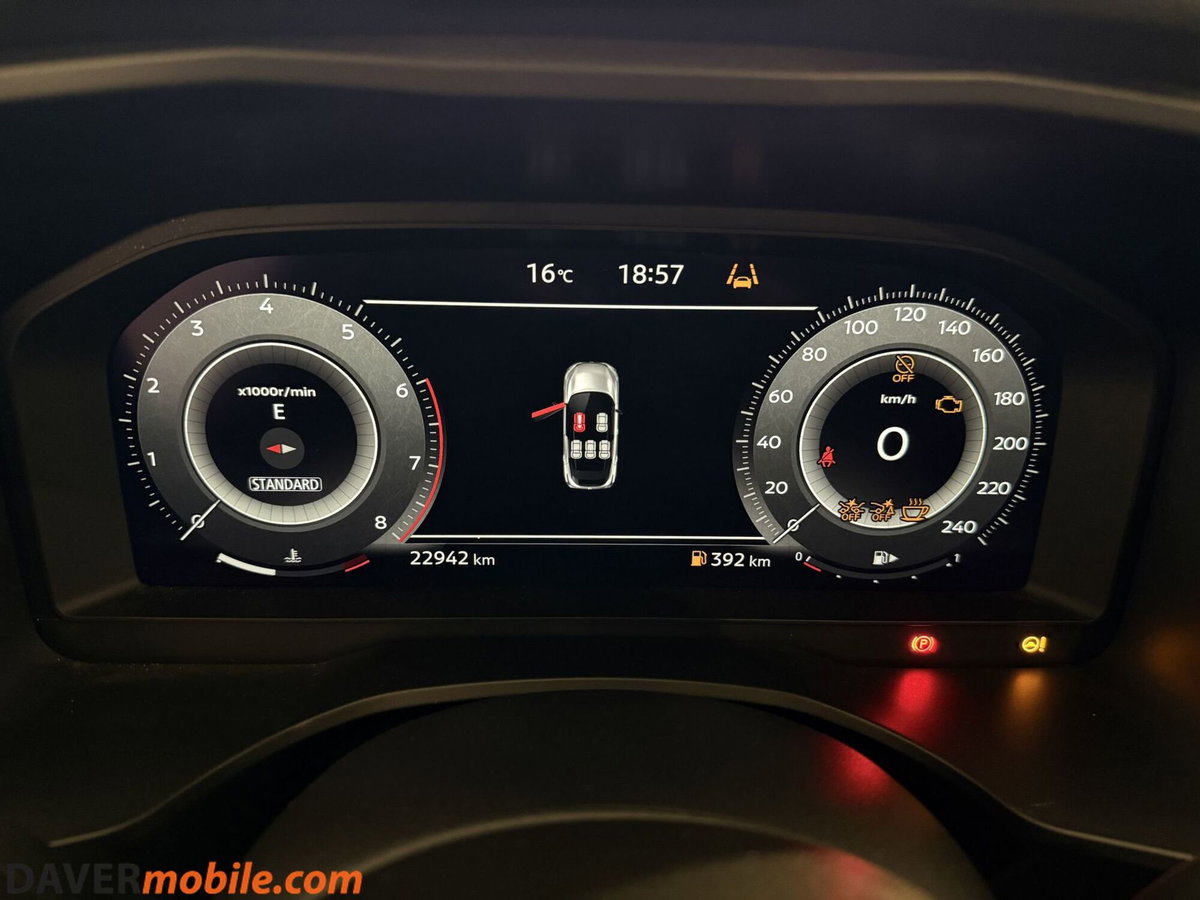 Nissan Qashqai 1.3 mhev N-Connecta 2wd 140cv (16)