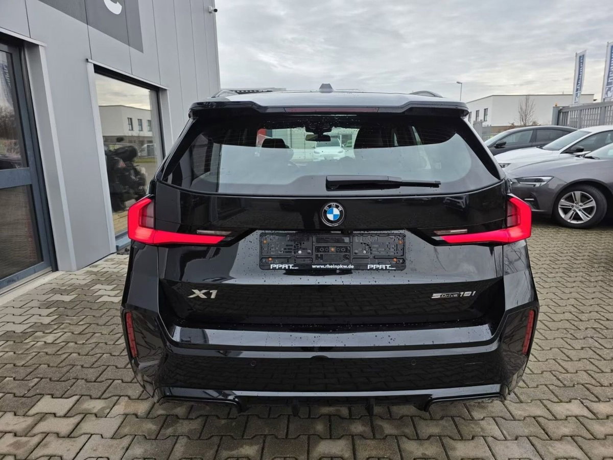 BMW X1 sDrive 18i Msport (5)