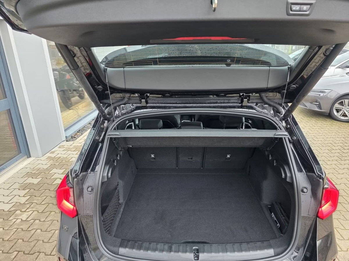 BMW X1 sDrive 18i Msport (8)