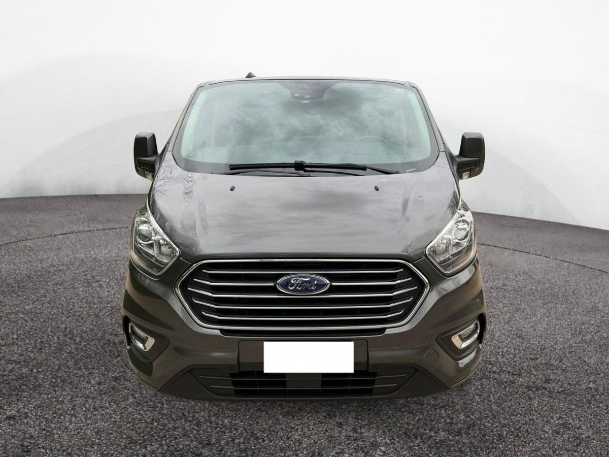Ford Tourneo Custom 320 2.0 TDCi 185CV MHEV PC Titanium (2)