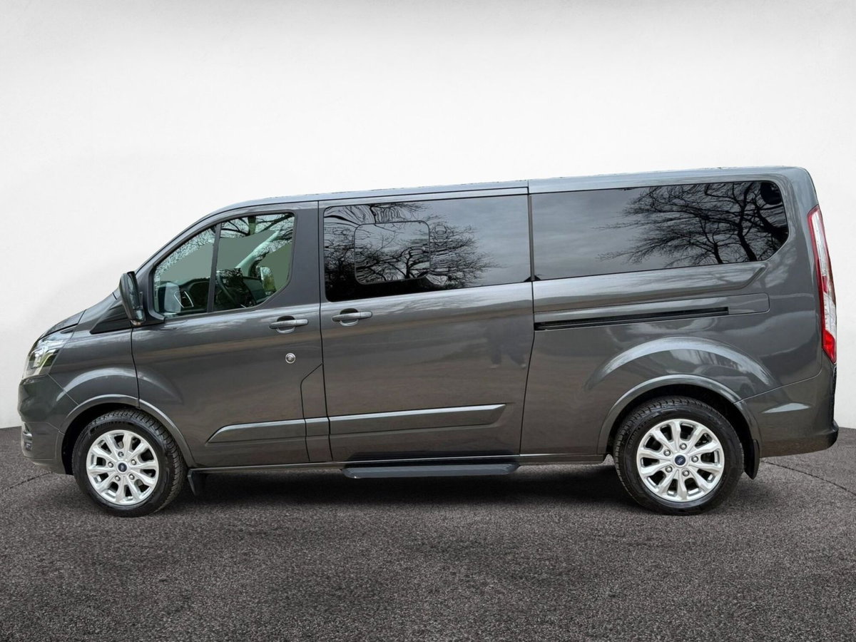 Ford Tourneo Custom 320 2.0 TDCi 185CV MHEV PC Titanium (3)
