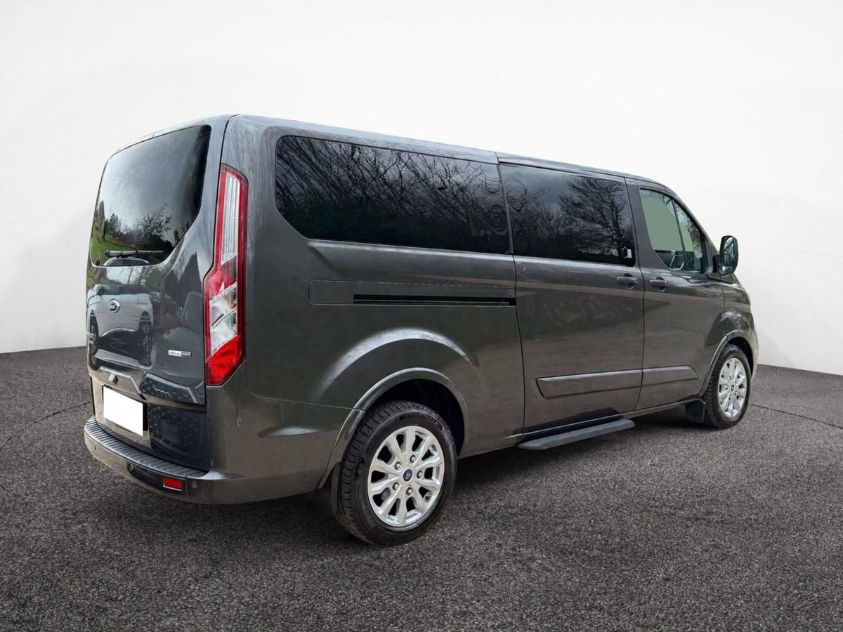 Ford Tourneo Custom 320 2.0 TDCi 185CV MHEV PC Titanium (6)