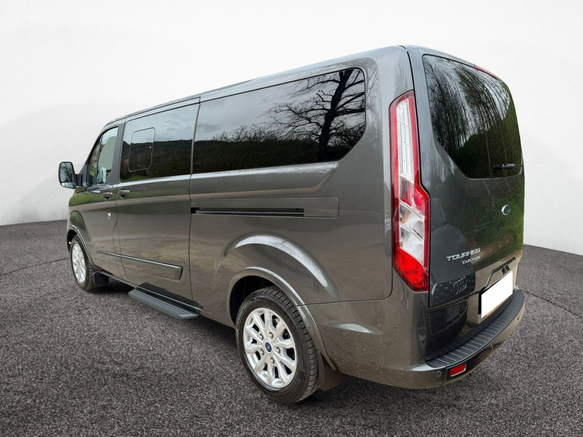 Ford Tourneo Custom 320 2.0 TDCi 185CV MHEV PC Titanium (8)
