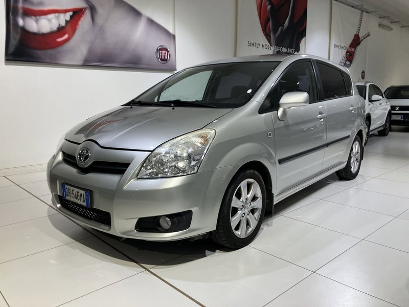 Toyota Corolla Verso 2.2 16V D-4D DPF Sol