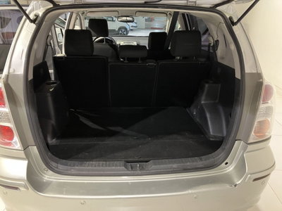 Toyota Corolla Verso 2.2 16V D-4D DPF Sol (10)