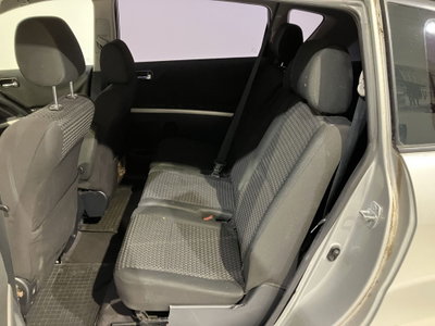 Toyota Corolla Verso 2.2 16V D-4D DPF Sol (9)