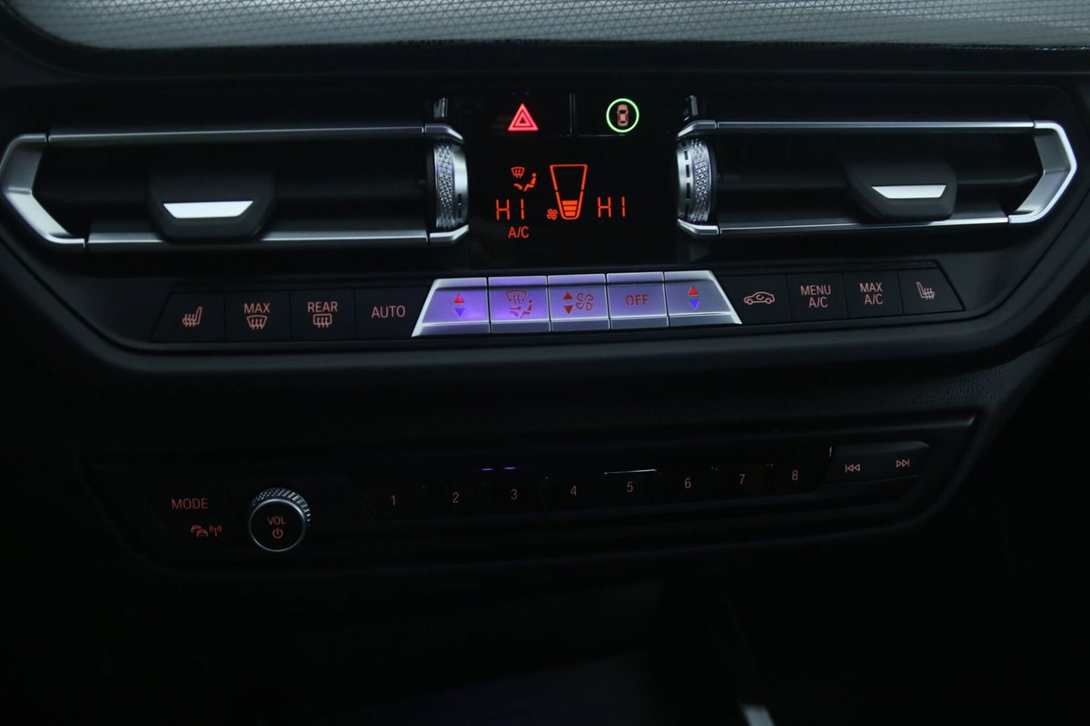 BMW Serie 1 5p. 118i 5p. Msport (18)