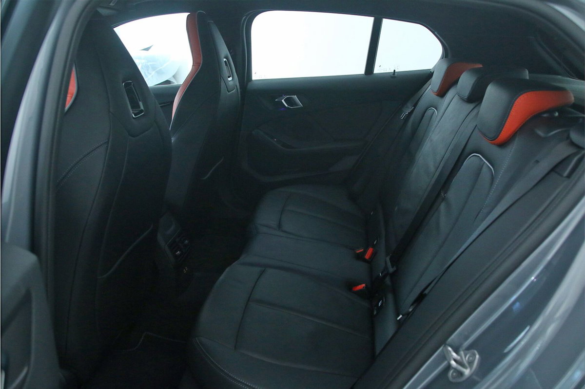 BMW Serie 1 5p. 118i 5p. Msport (8)