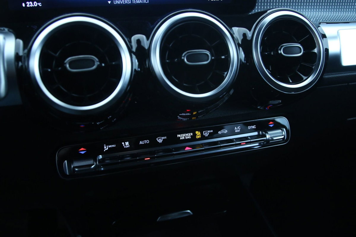 Mercedes-Benz GLB 200 d Automatic Sport Plus (18)