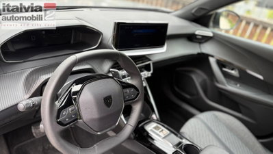 Peugeot 2008 50 kWh Allure (10)