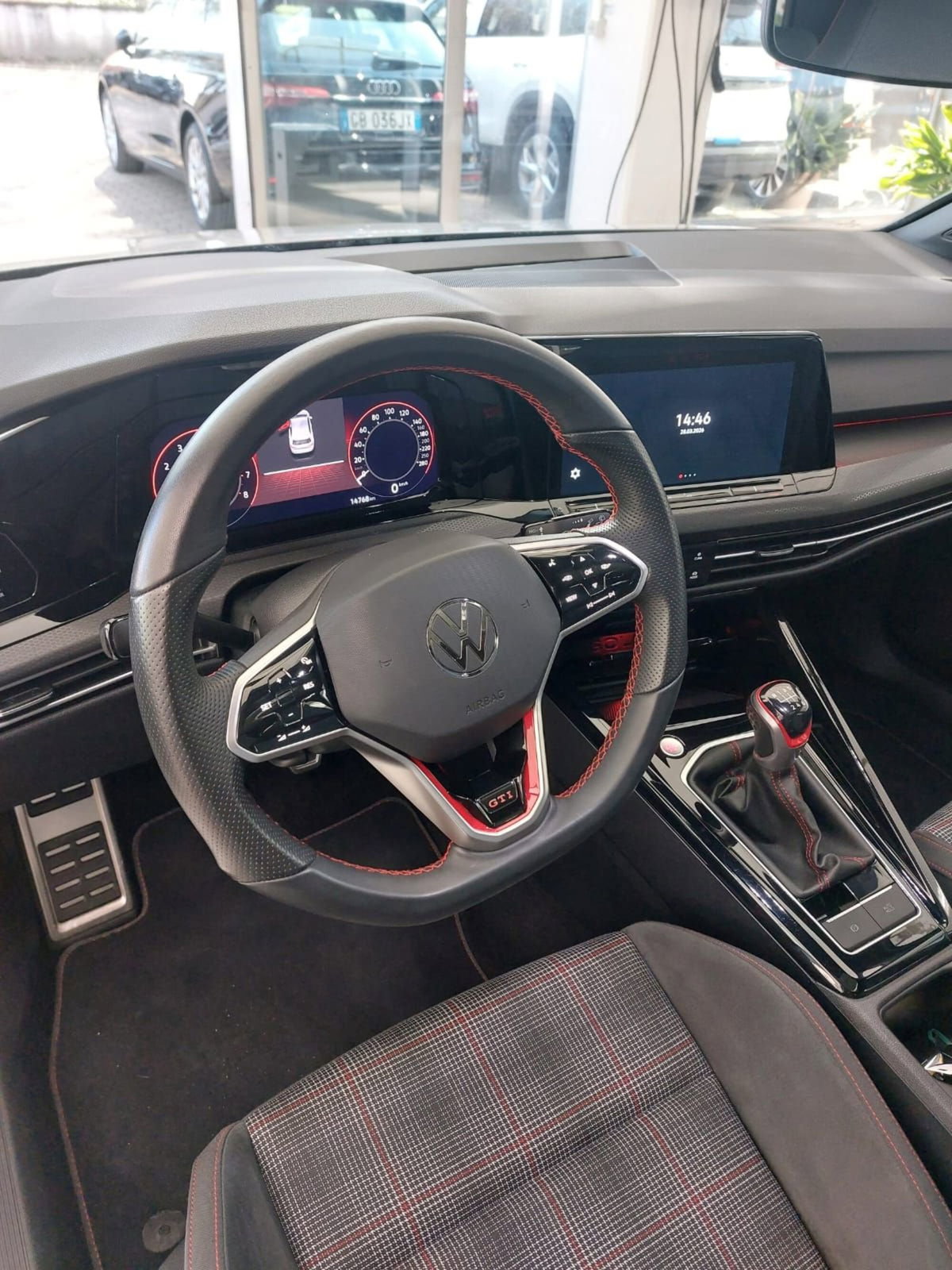 Volkswagen Golf 2.0 TSI GTI (10)