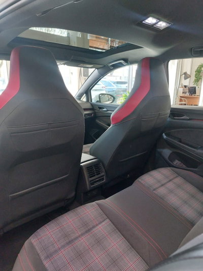 Volkswagen Golf 2.0 TSI GTI (15)