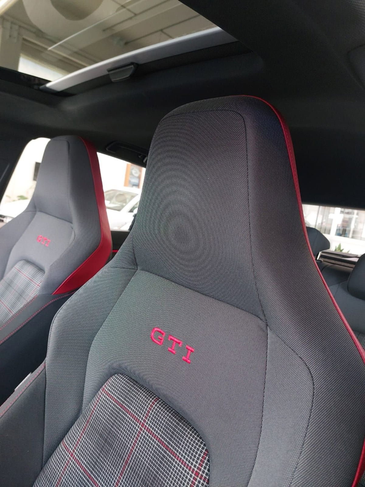 Volkswagen Golf 2.0 TSI GTI (16)