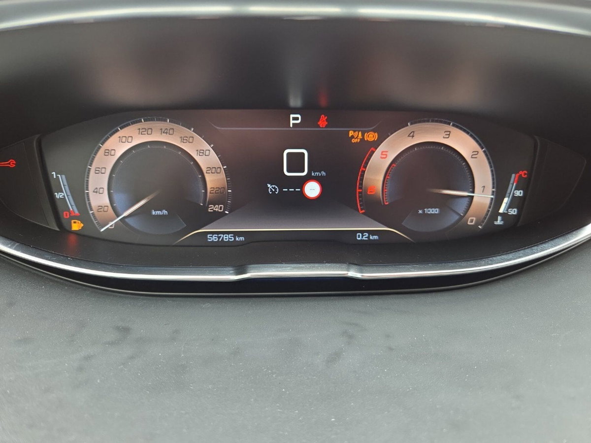 Peugeot 5008 BlueHDi 130 S&S EAT8 GT Line (13)