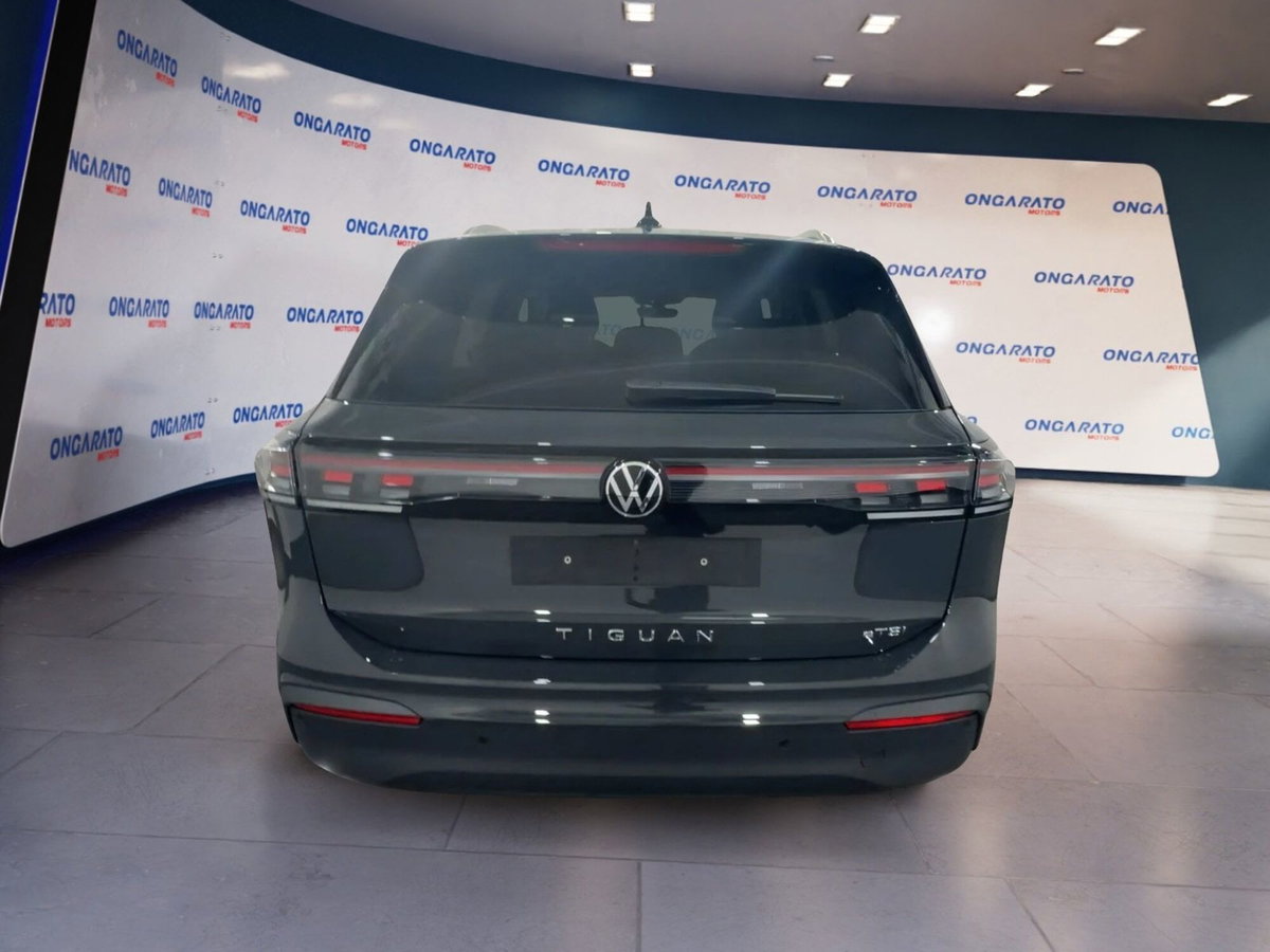 Volkswagen Tiguan 1.5 etsi Edition 130cv dsg (5)