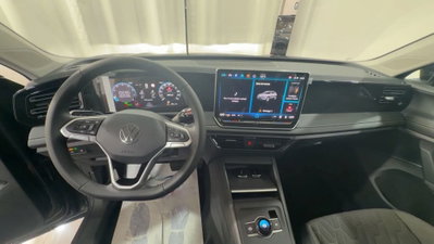 Volkswagen Tiguan 1.5 etsi Edition 130cv dsg (8)