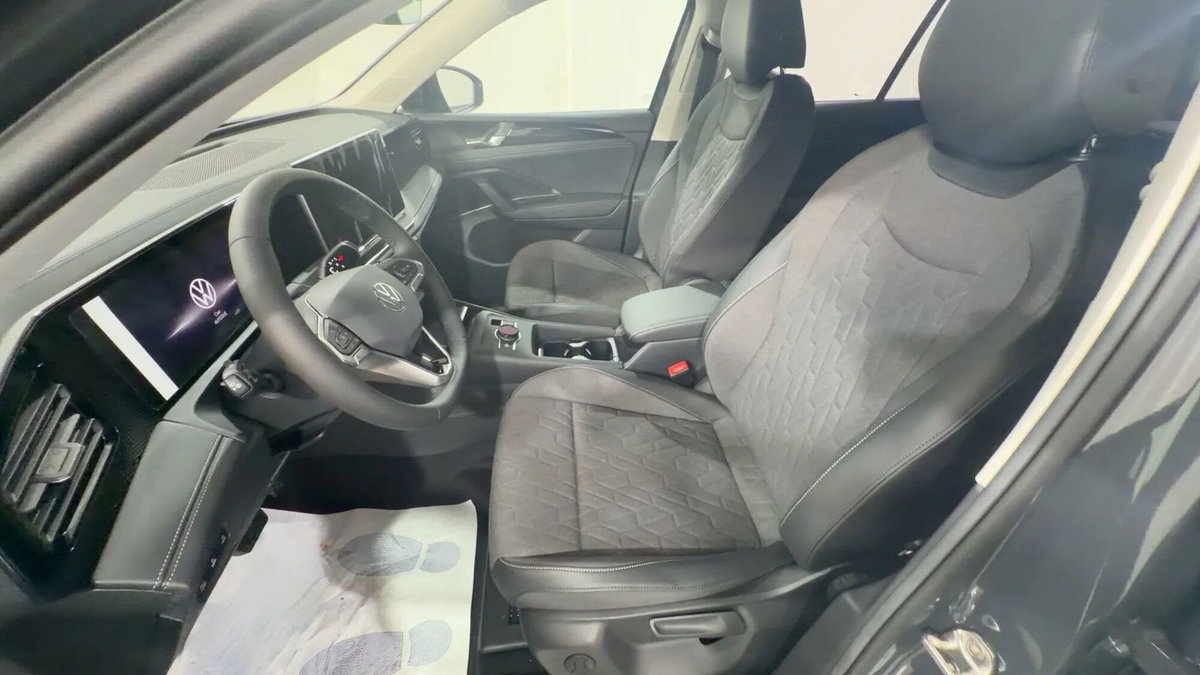 Volkswagen Tiguan 1.5 etsi Edition 130cv dsg (9)