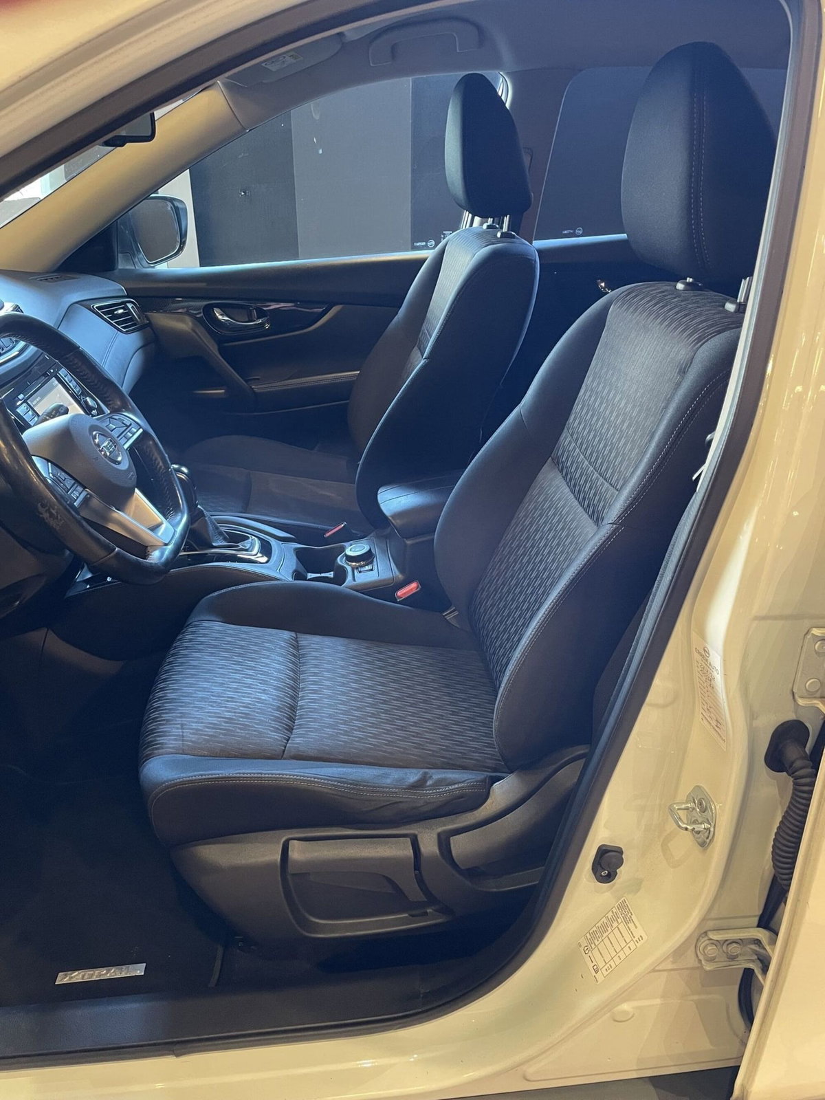 Nissan X-Trail 2.0 dCi 4WD Acenta (12)
