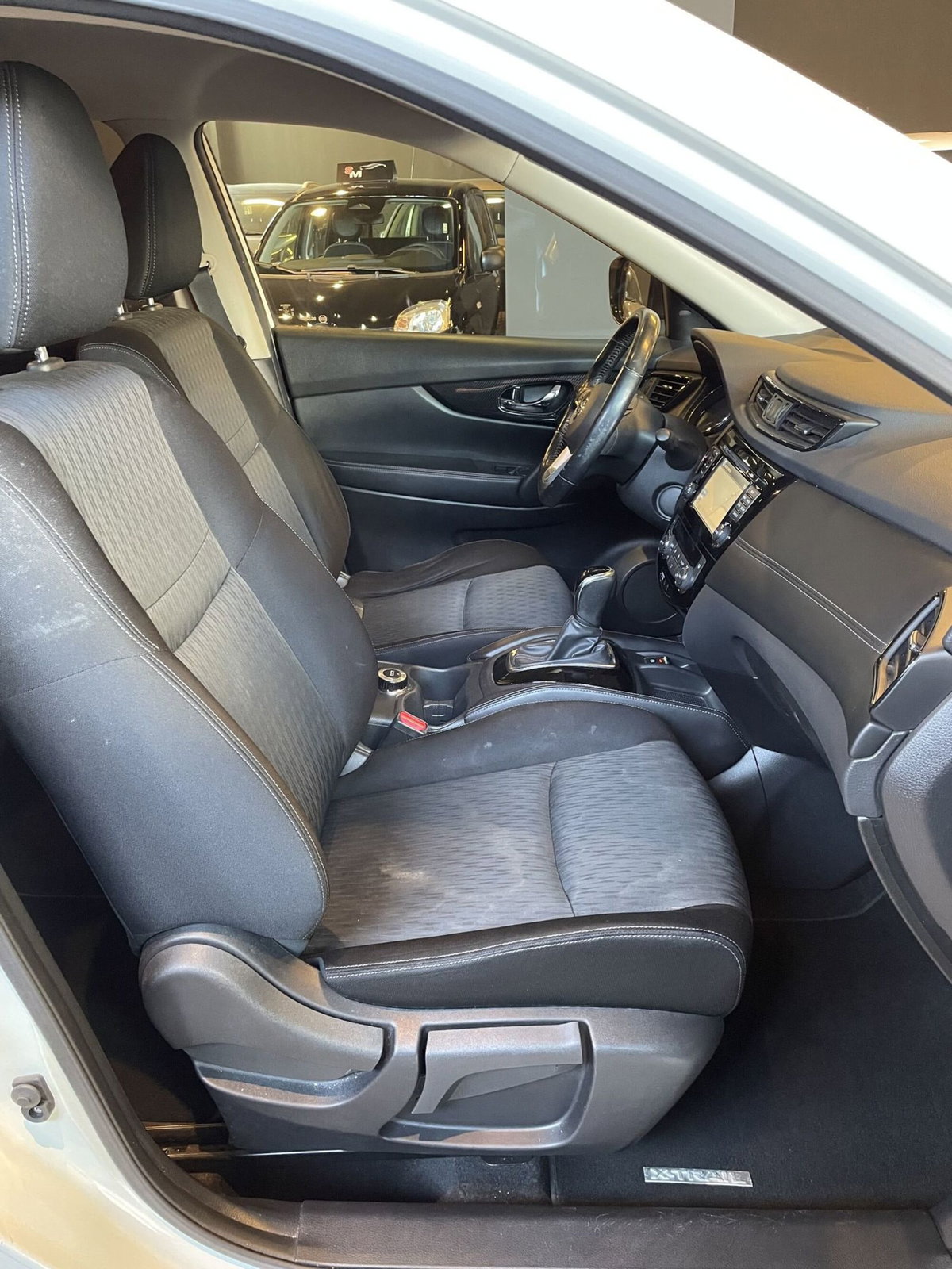 Nissan X-Trail 2.0 dCi 4WD Acenta (14)