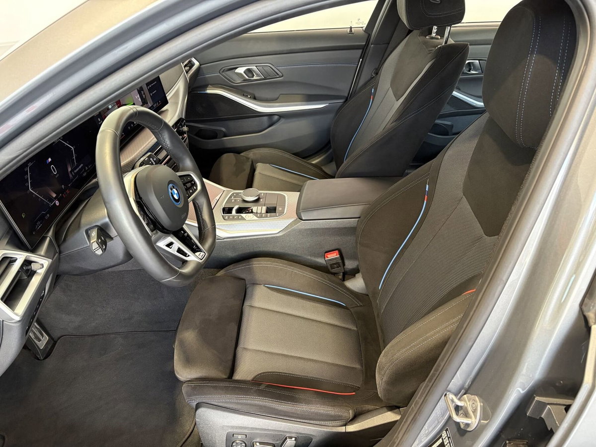BMW Serie 3 Touring 330e  MSport Pro auto (11)