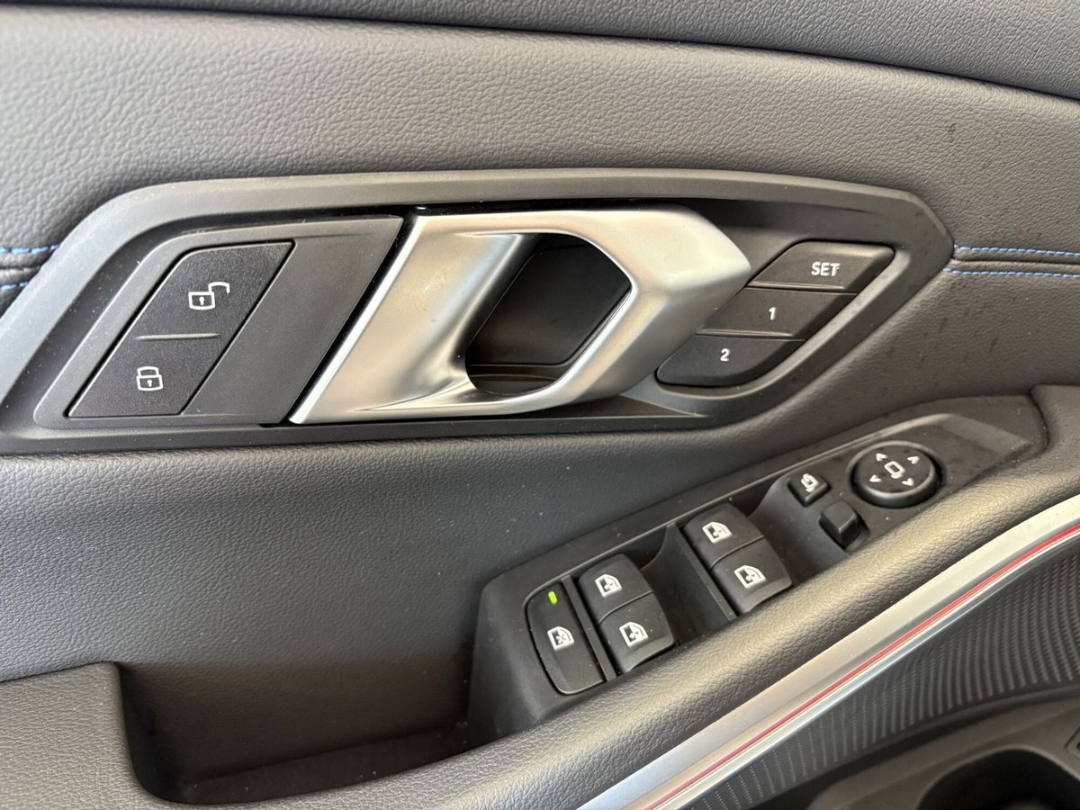 BMW Serie 3 Touring 330e  MSport Pro auto (15)