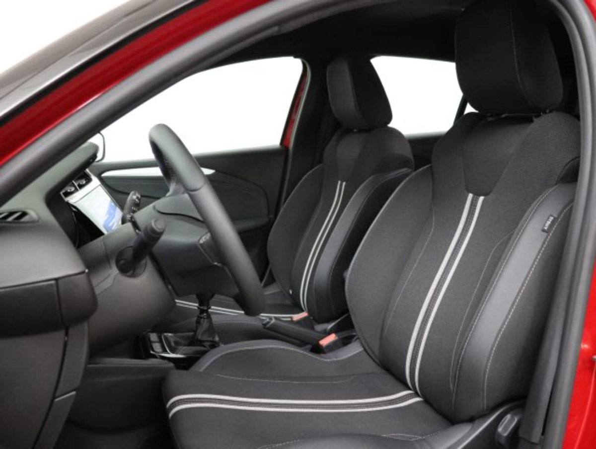 Opel Corsa 1.2 hybrid GS 100cv dct6 (8)