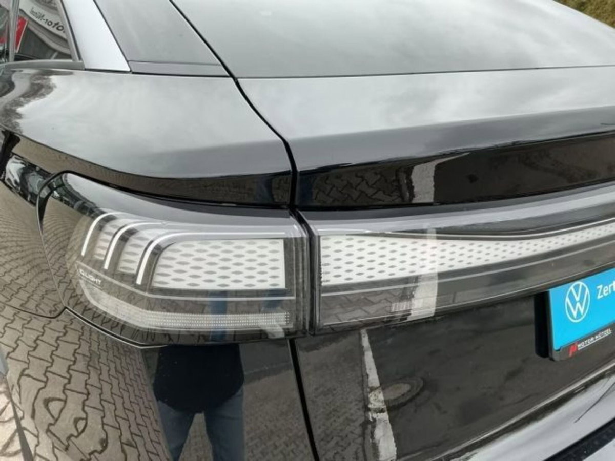 Volkswagen ID.7 77 kWh Pro 285cv (18)