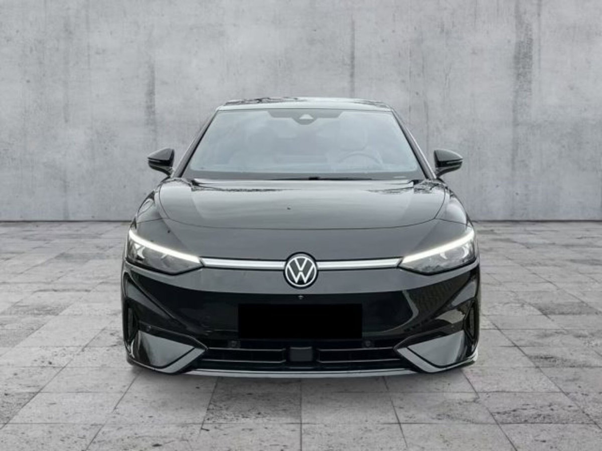 Volkswagen ID.7 77 kWh Pro 285cv (2)