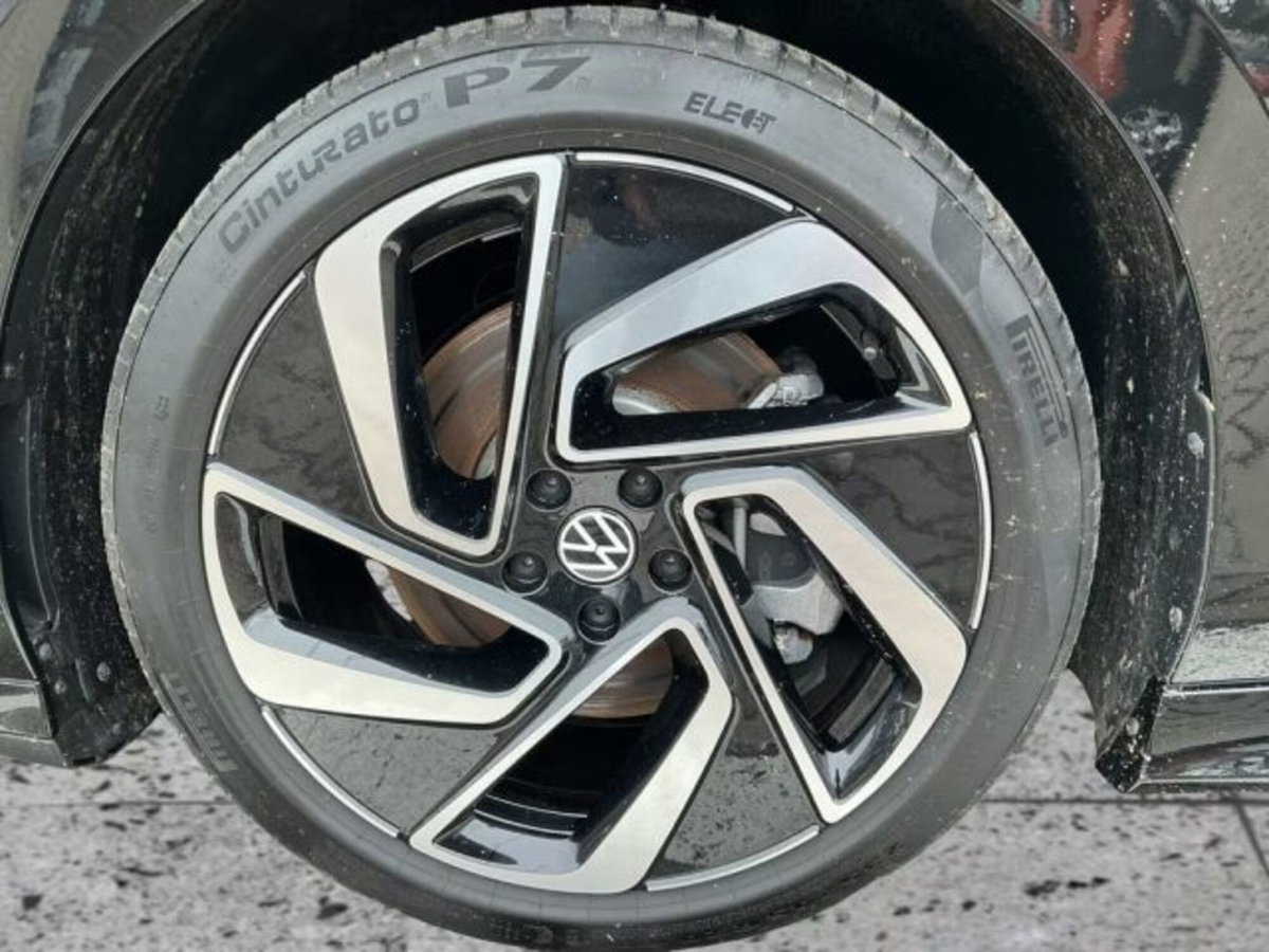 Volkswagen ID.7 77 kWh Pro 285cv (7)