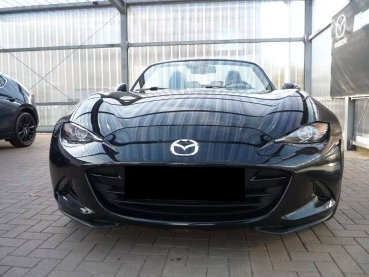 Mazda MX-5 2.0L Skyactiv-G Sport (2)