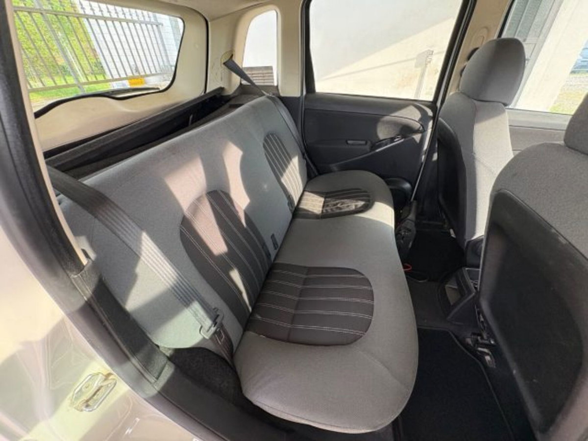 Lancia Musa 1.4 Argento Ecochic GPL (10)