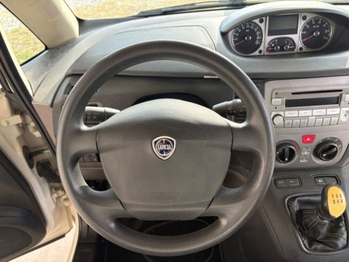 Lancia Musa 1.4 Argento Ecochic GPL (15)