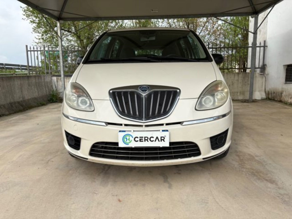 Lancia Musa 1.4 Argento Ecochic GPL (2)
