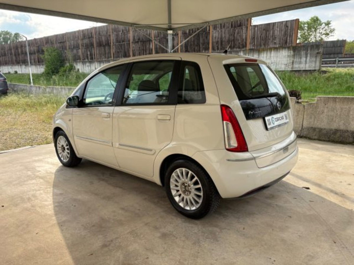 Lancia Musa 1.4 Argento Ecochic GPL (6)