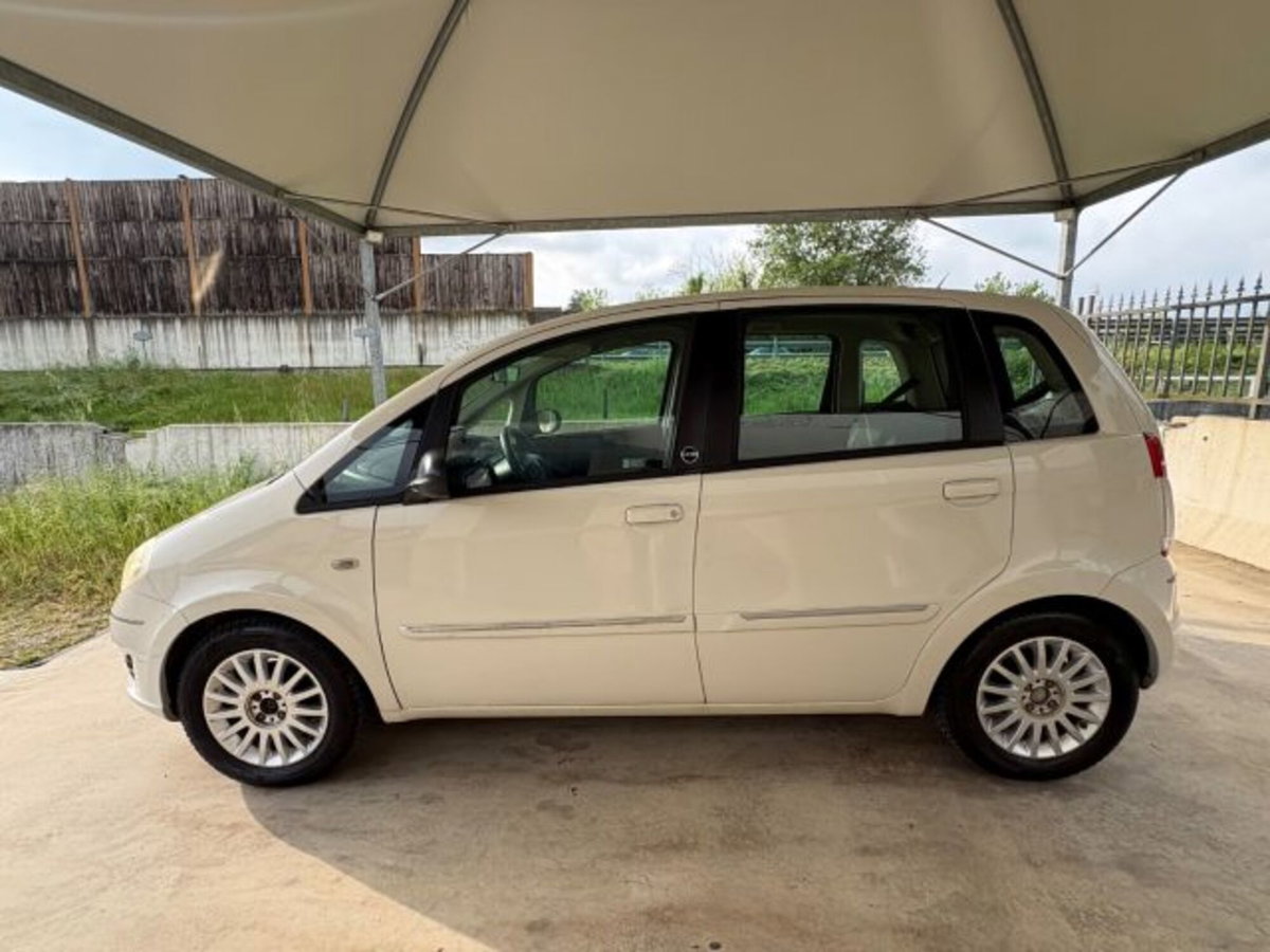 Lancia Musa 1.4 Argento Ecochic GPL (7)