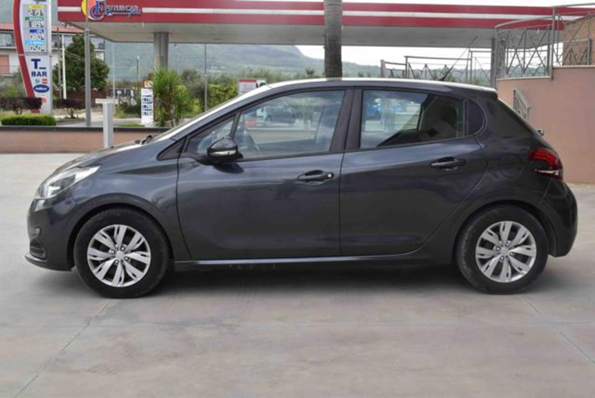 Peugeot 208 82 5 porte Allure (4)