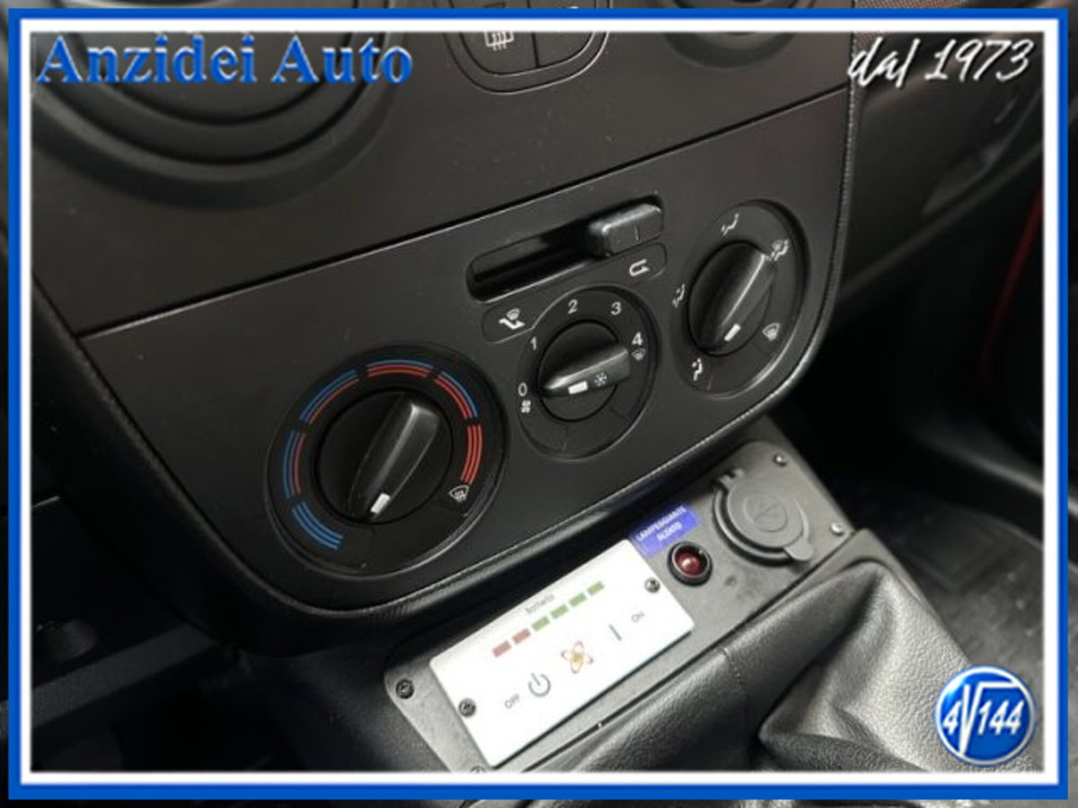 Fiat Fiorino Furgone cargo 1.3 mjt 95cv Adventure (14)