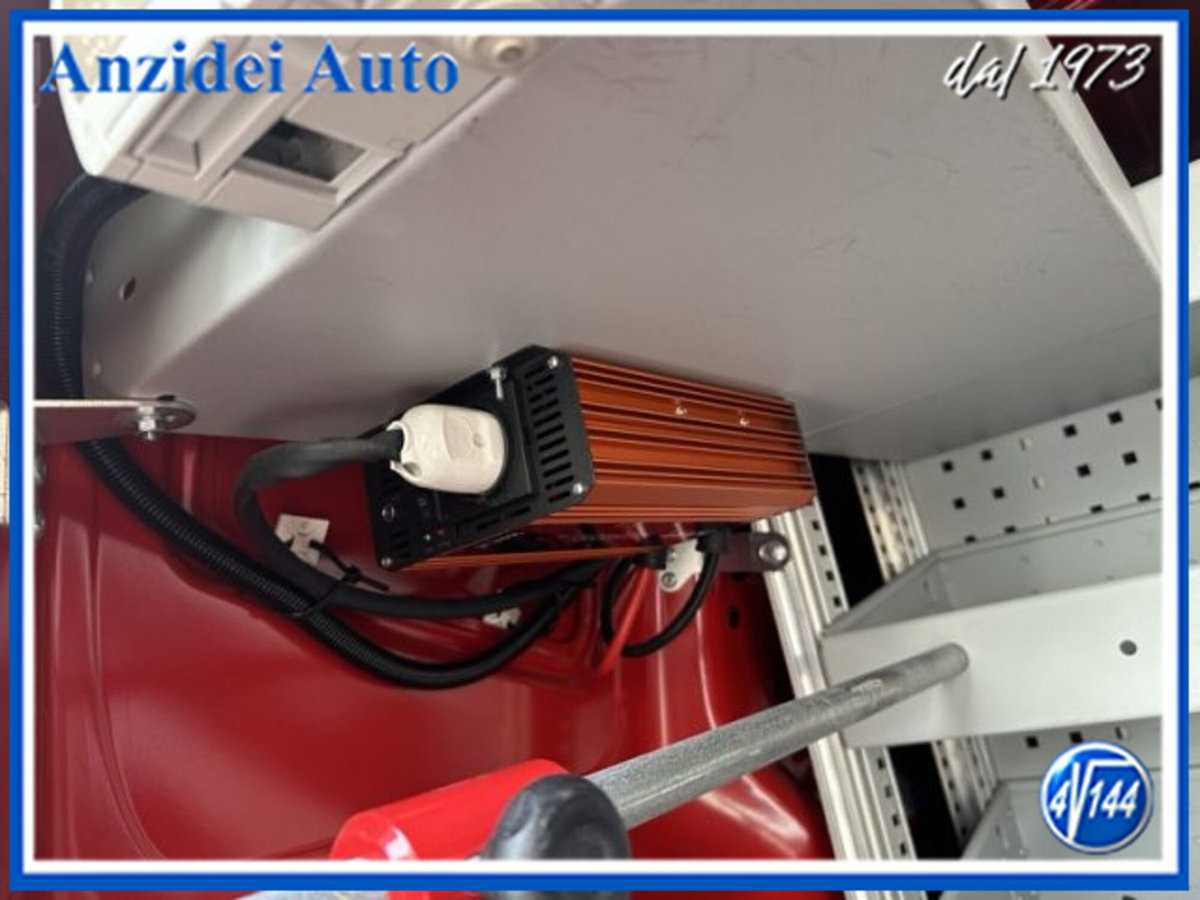 Fiat Fiorino Furgone cargo 1.3 mjt 95cv Adventure (16)