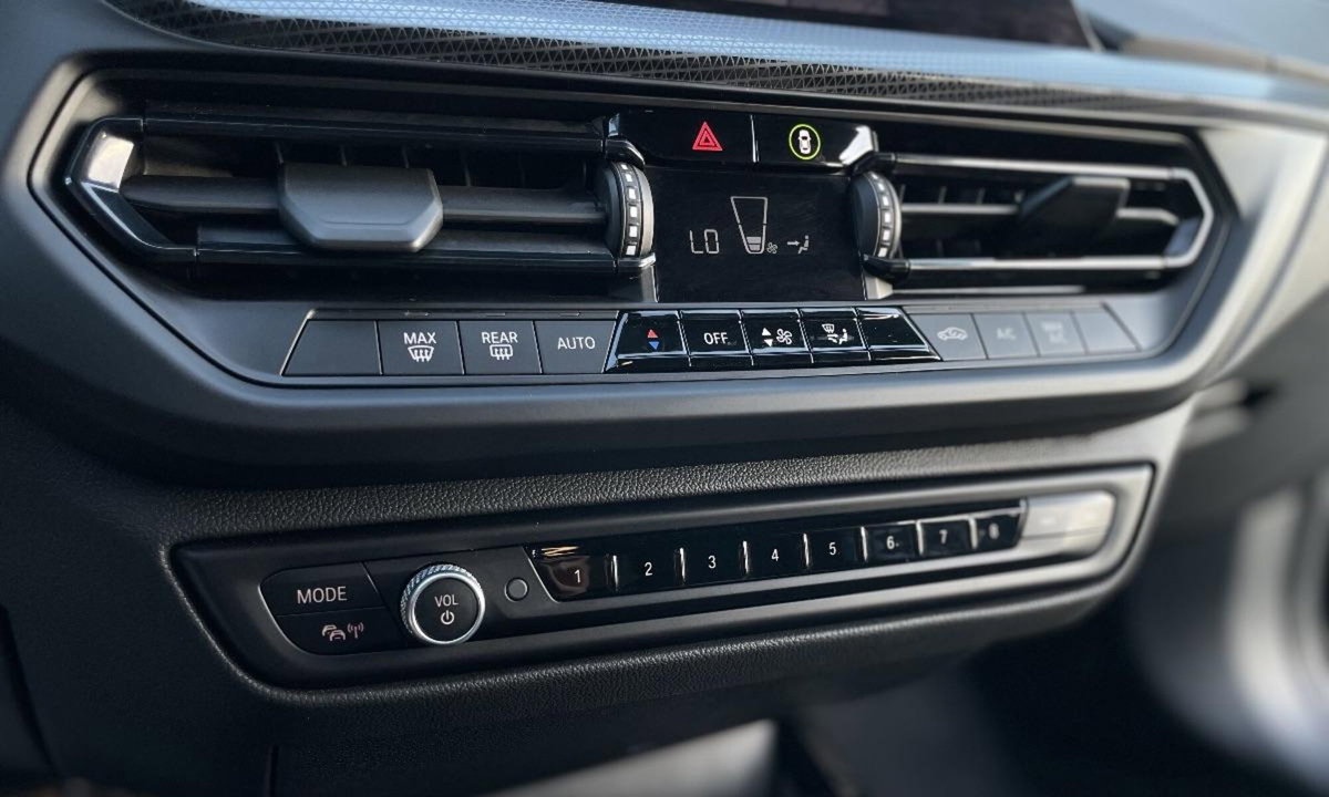 BMW Serie 1 116d 5p. Sport (11)